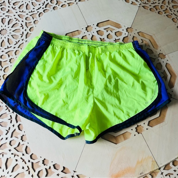 Calvin Klein Performance Quick Dry Lightweight Shorts women size Large - Picture 2 of 8